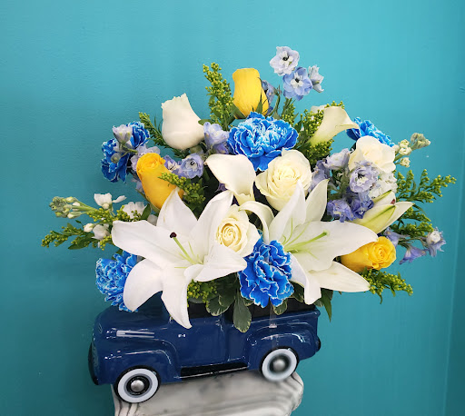 Florist «Blissful Blooms Floral», reviews and photos, 17 East Ave, Monroe, OH 45050, USA