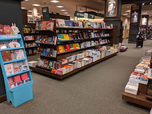 Book Store «Barnes & Noble», reviews and photos, 7881 Edinger Ave, Huntington Beach, CA 92647, USA