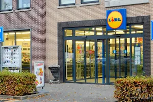 Lidl Supermarket image
