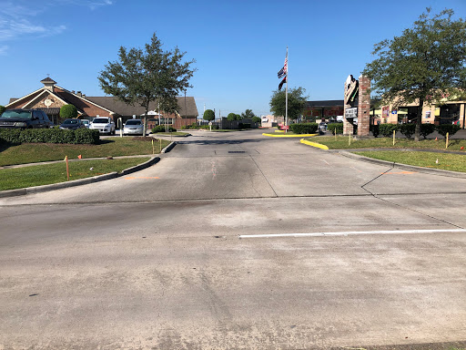 Car Wash «Grand Slam Car Wash & Lube», reviews and photos, 2626 W Walker St, League City, TX 77573, USA