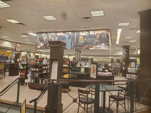 Book Store «Barnes & Noble», reviews and photos, 8136 W Bowles Ave, Littleton, CO 80123, USA