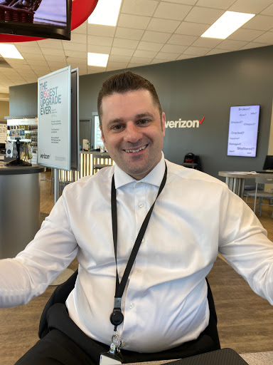 Cell Phone Store «Verizon Authorized Retailer – Cellular Sales», reviews and photos, 1000 Transit Way, Brockport, NY 14420, USA