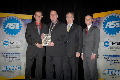 Auto Body Shop «Fisher Body & Paint Inc.», reviews and photos, 1955 Hubbell Ave, Des Moines, IA 50316, USA