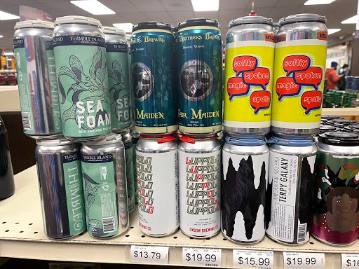 Liquor Store «M & R Liquors», reviews and photos, 2773 Main St, Glastonbury, CT 06033, USA