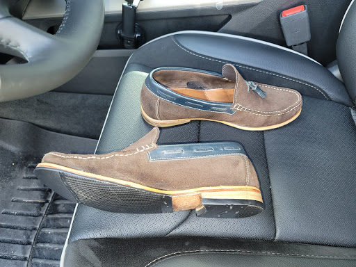 Dry Cleaner «Custom Shoe Repair & Dry Cleaners», reviews and photos, 1575 Maguire Rd #105, Ocoee, FL 34761, USA