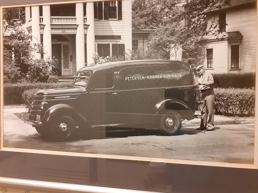 Department Store «Von Maur», reviews and photos, 7700 E Kellogg Dr N, Wichita, KS 67207, USA