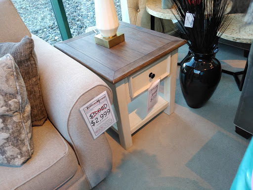 Furniture Store «Lapeer Furniture & Mattress Center», reviews and photos, 3437 Miller Rd, Flint, MI 48507, USA