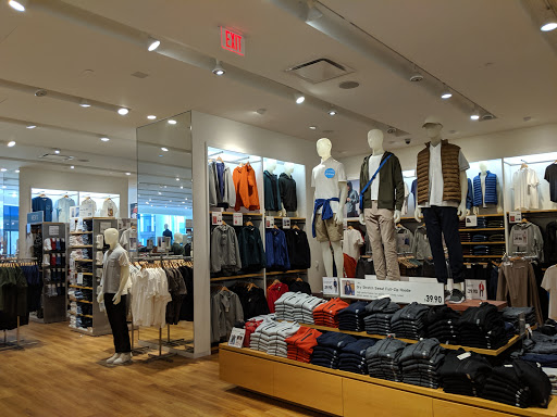 UNIQLO Del Amo