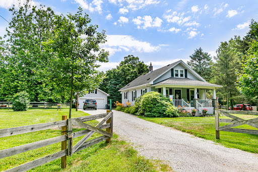 THE FARMHOUSE STAY