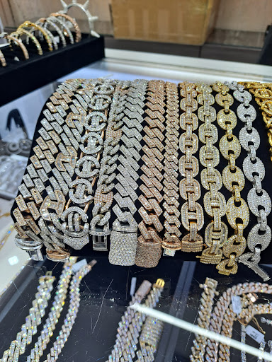 Jeweler «French Jewelry Renee De Paris Incorporated», reviews and photos, 6608 Collins Ave, Miami Beach, FL 33141, USA
