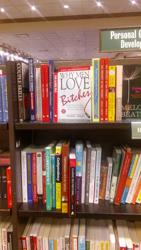 Book Store «Barnes & Noble», reviews and photos, 4935 S 76th St, Greenfield, WI 53220, USA