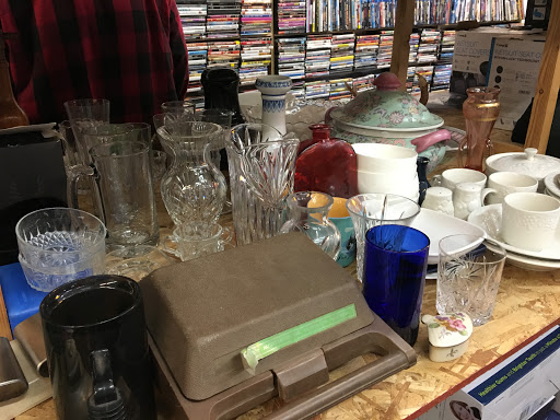 Thrift Store «Secondhand Affordables Thrift store», reviews and photos, 14011 Pacific Ave S, Tacoma, WA 98444, USA