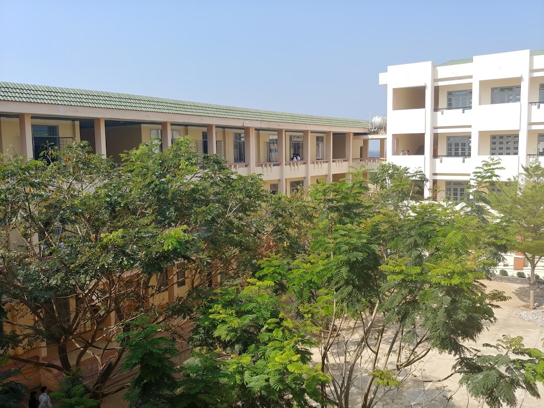 Trường THPT chuyên Nguyễn Chí Thanh