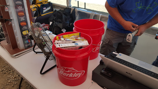 Outdoor Sports Store «Scenic Sports & Liquor», reviews and photos, 1201 E Broadway, Williston, ND 58801, USA