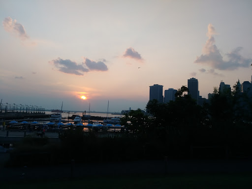 Wine Store «Waterfront Wines & Spirits», reviews and photos, 360 Furman St, Brooklyn, NY 11201, USA