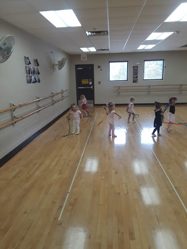 Recreation Center «Sunset Community Center», reviews and photos, 710 Western Ave, Geneva, IL 60134, USA