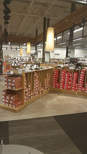 Shoe Store «DSW Designer Shoe Warehouse», reviews and photos, 270 Daniel Webster Hwy, Nashua, NH 03060, USA