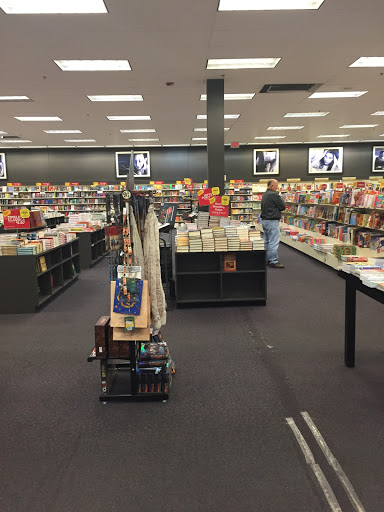 Book Store «Books-A-Million», reviews and photos, 2929 James Sanders Blvd, Paducah, KY 42001, USA