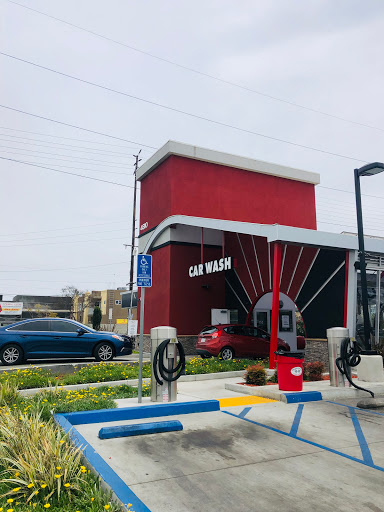 Cruizers Express Car Wash en Hawthorne
