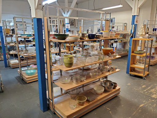 Thrift Store «St. Vincent de Paul Thrift Store», reviews and photos, 4009 S 56th St, Tacoma, WA 98409, USA