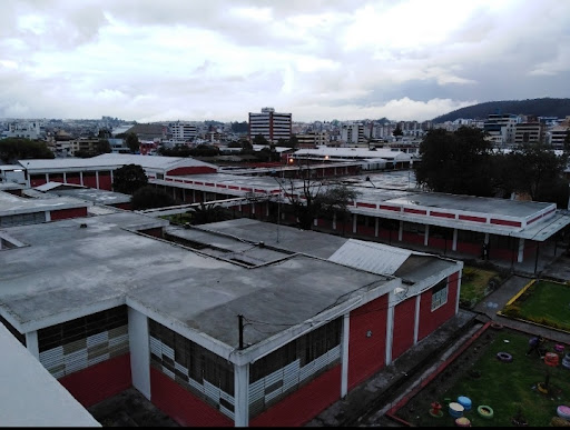 Escuelas mecatronica Quito