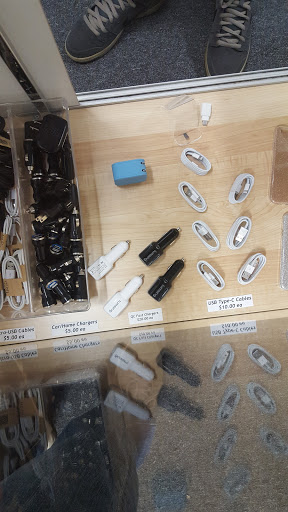 Electronics Repair Shop «iBROKEiT», reviews and photos, 108 E High St, Lebanon, TN 37087, USA