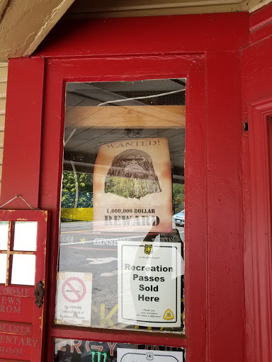 General Store «Skamania General Store & Beacon Rock Cafe», reviews and photos, 33001 WA-14, Stevenson, WA 98648, USA