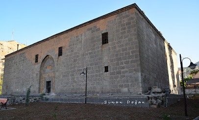 Hakkari Eski Tarihi Medresesi