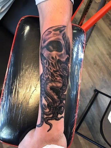 Explore tattoo ideas daisy, creative tattoo ideas in Shallotte, available at Ocean Isle Ink & Piercing
