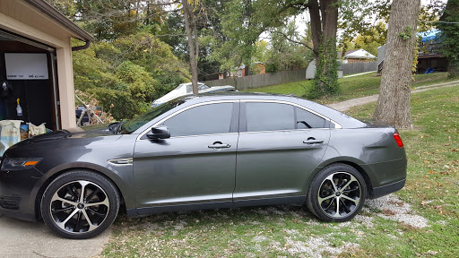 Window Tinting Service «Ledgendary Window Tinting», reviews and photos, 5015 E Victor Dr, Godfrey, IL 62035, USA