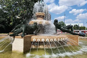 Frauenbrunnen image