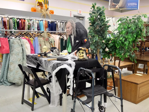 Thrift Store «Goodwill», reviews and photos, 6425 NE Fourth Plain Blvd, Vancouver, WA 98661, USA