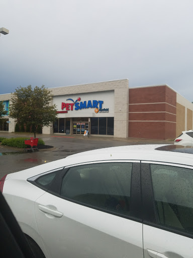 Pet Supply Store «PetSmart», reviews and photos, 2389 Taylor Park Dr, Reynoldsburg, OH 43068, USA
