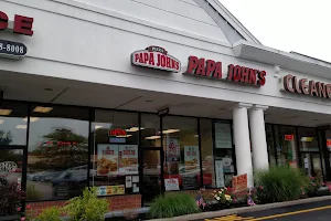 Papa Johns Pizza image