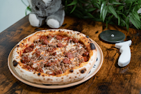 Plats et boissons du Restaurant Distributeur à pizza par Koala Pizza à Saint-Jean-du-Cardonnay - n°3