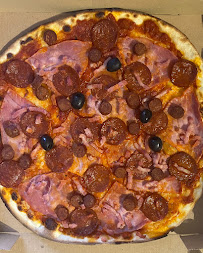 Plats et boissons du Pizzas à emporter Le Kiosque à Pizzas - Ampuis 69560 - n°3