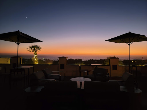 Shopping Mall «Golden Cove Shopping Center», reviews and photos, 31176 Hawthorne Blvd, Rancho Palos Verdes, CA 90275, USA