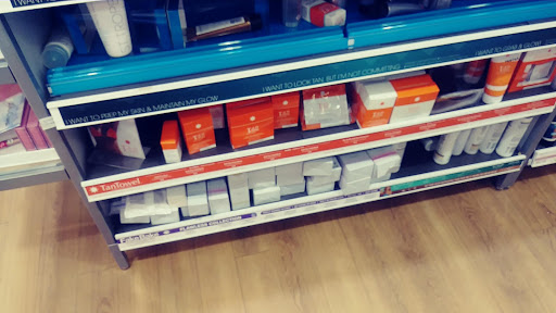 Hair Salon «Ulta Beauty», reviews and photos, 690 Collection Blvd, Oxnard, CA 93036, USA