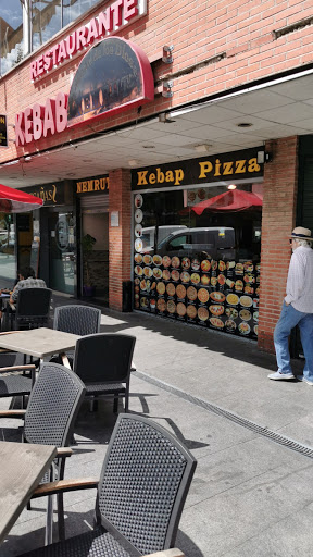 Kebab Pizza Estación - Pl. Gobernador, 3, 28224 Pozuelo de Alarcón, Madrid, España