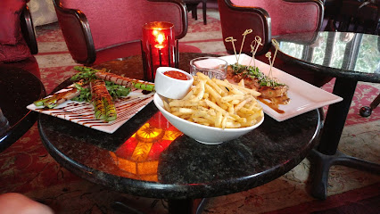 Red Restaurant & Bar - 200 Locust St, Santa Cruz, CA 95060