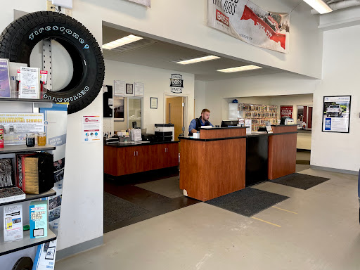 Car Dealer «Northpoint Chrysler Dodge Jeep Ram», reviews and photos, 4441 US-5, Newport, VT 05855, USA