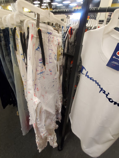 Clothing Store «Citi Trends», reviews and photos, 7504 W Broad St, Henrico, VA 23294, USA