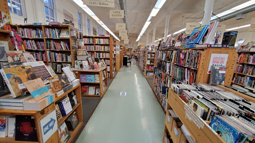 Book Store «Half Price Books», reviews and photos, 2036 Shattuck Ave, Berkeley, CA 94704, USA