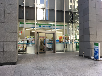 ファミリーマート 福岡薬院駅北口店