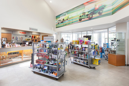 Toyota Dealer «Folsom Lake Toyota», reviews and photos, 12747 Folsom Blvd, Folsom, CA 95630, USA