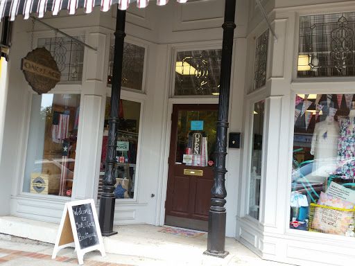 Boutique «Oak & Lace», reviews and photos, 802 S Main St, Columbia, TN 38401, USA