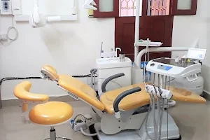 Malar Dental Clinic image