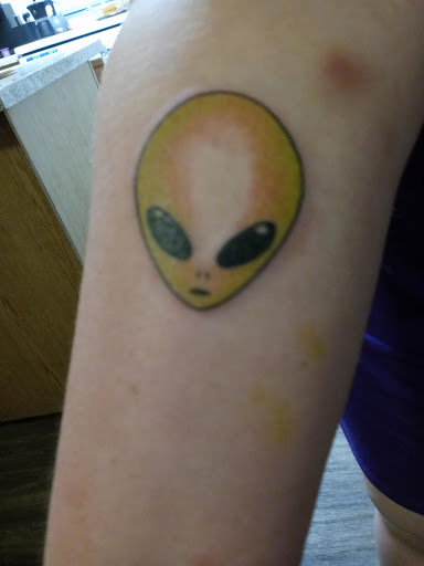 Tattoo Shop «American Graffiti Tattoo & Piercing», reviews and photos, 608 12th St, Sacramento, CA 95814, USA