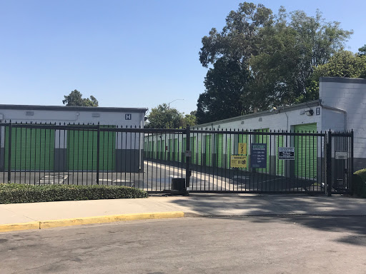 Storage Facility «Extra Space Storage», reviews and photos, 194 E Artesia Blvd, Long Beach, CA 90805, USA