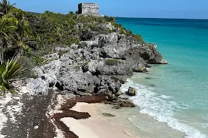 Playa Ruinas image